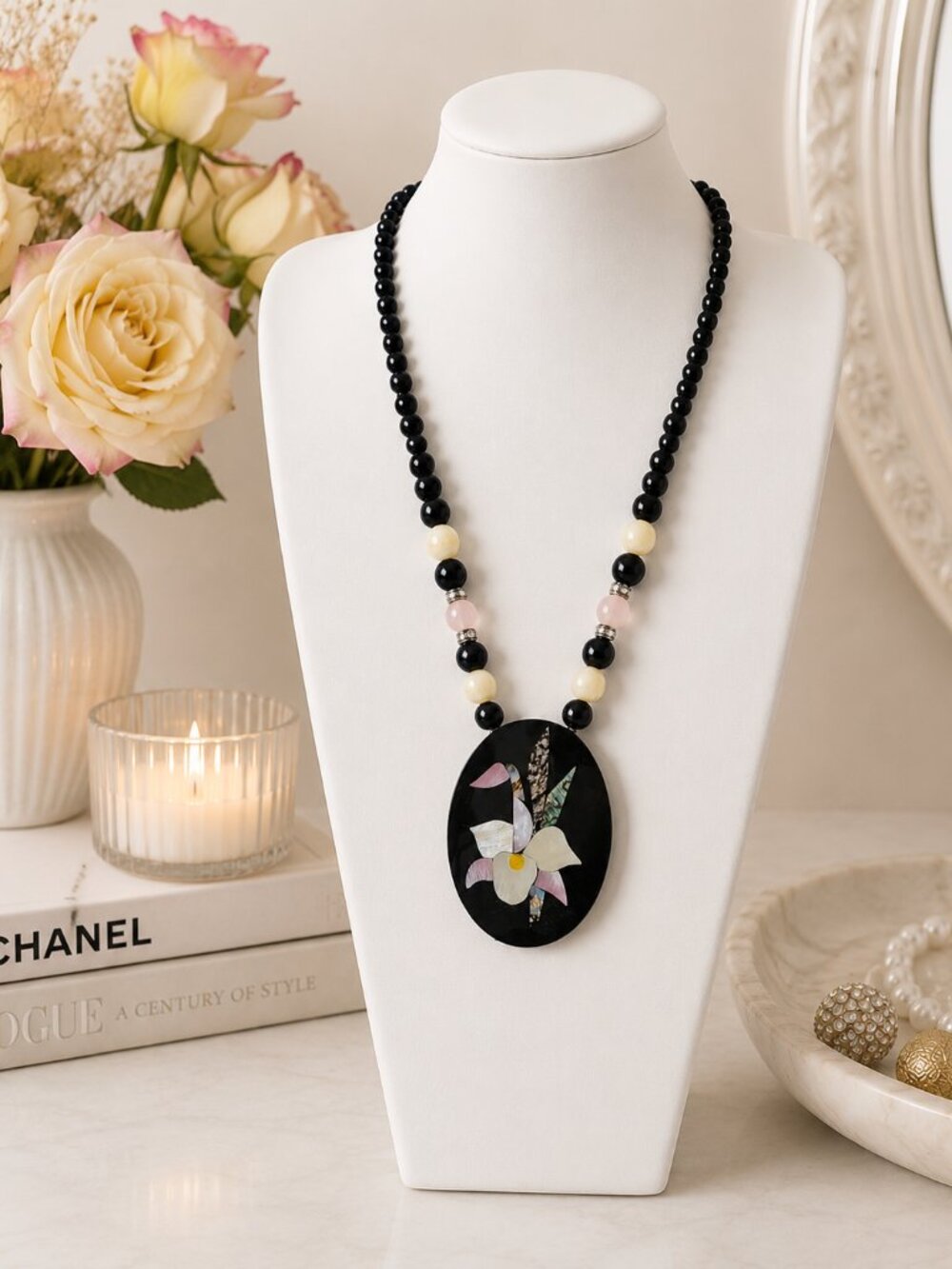 Vintage Lee Sands Mother of Pearl & Black Onyx Orchid Pendant Necklace
